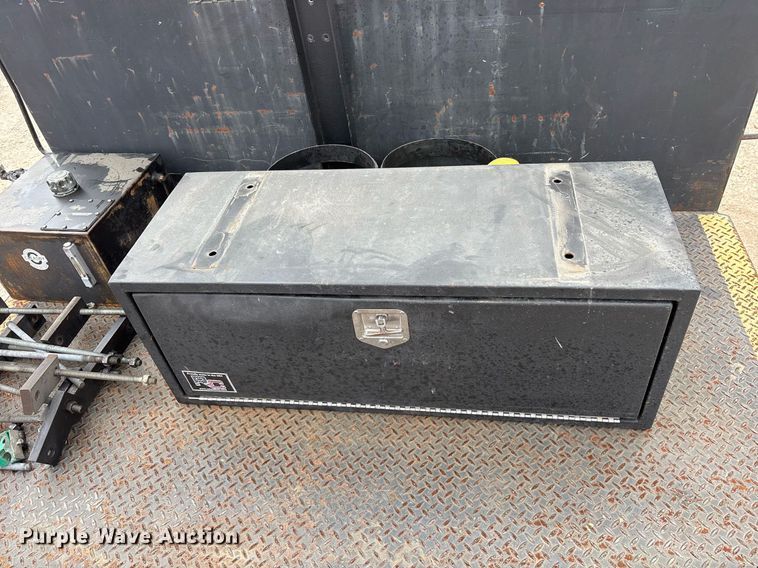 image for item OB9600 2013 Cleasby Conveyors EBR-6-40 shingle conveyor bed