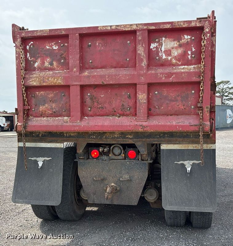 image for item OB9610 1985 Mack RS686LST  dump truck