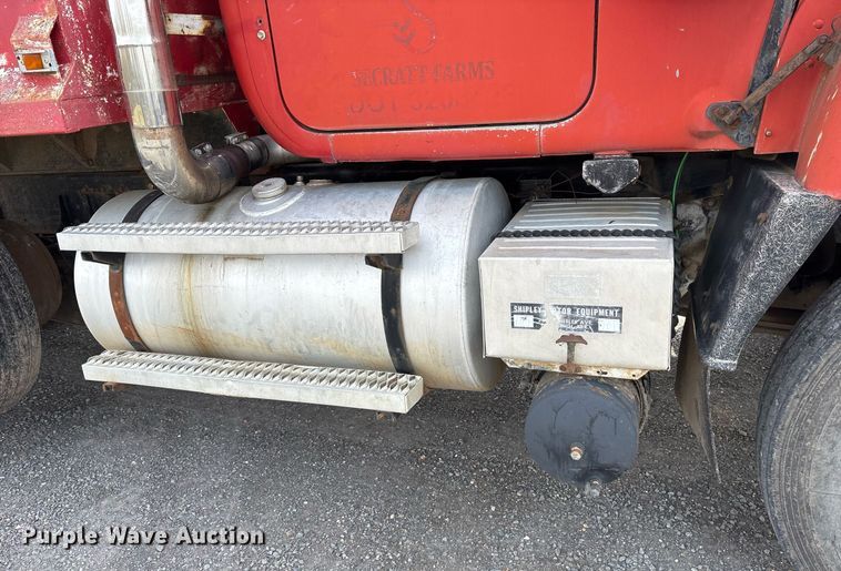 image for item OB9610 1985 Mack RS686LST  dump truck