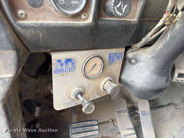 image for item OB9610 1985 Mack RS686LST  dump truck