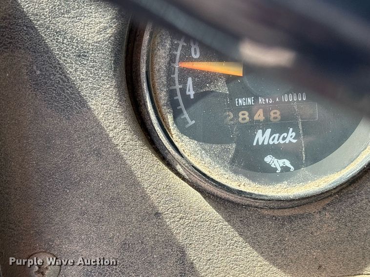 image for item OB9610 1985 Mack RS686LST  dump truck