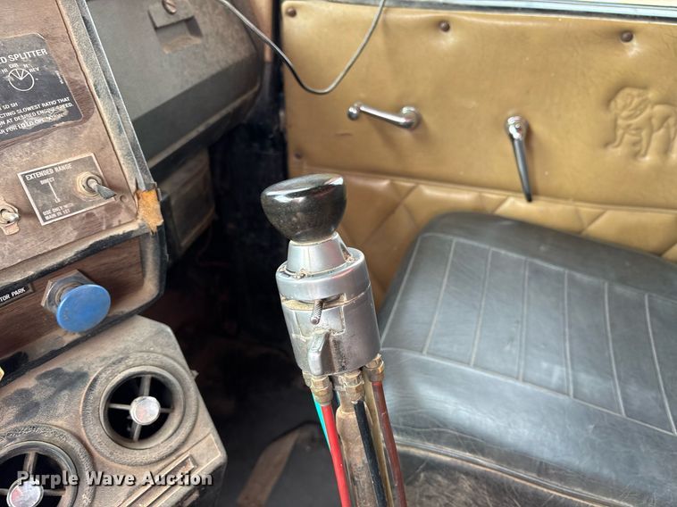 image for item OB9610 1985 Mack RS686LST  dump truck