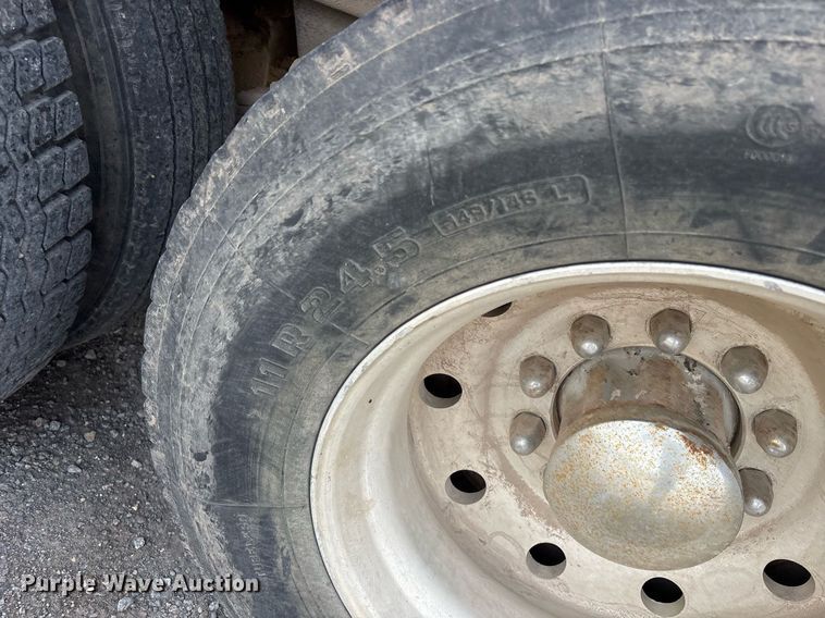 image for item OB9610 1985 Mack RS686LST  dump truck