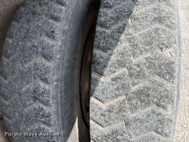 image for item OB9610 1985 Mack RS686LST  dump truck