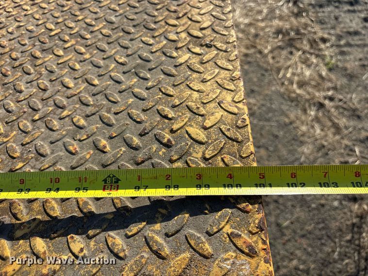 image for item OK9478 1990 Etnyre lowboy equipment trailer