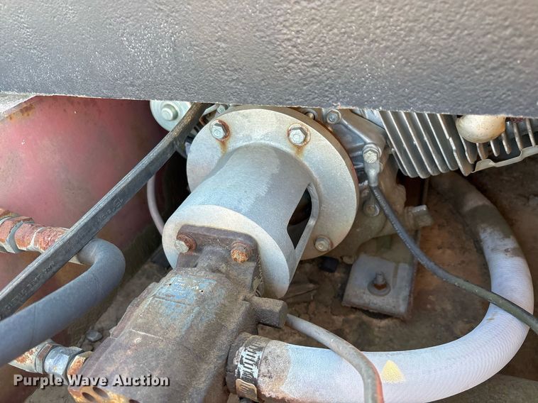 image for item OK9478 1990 Etnyre lowboy equipment trailer