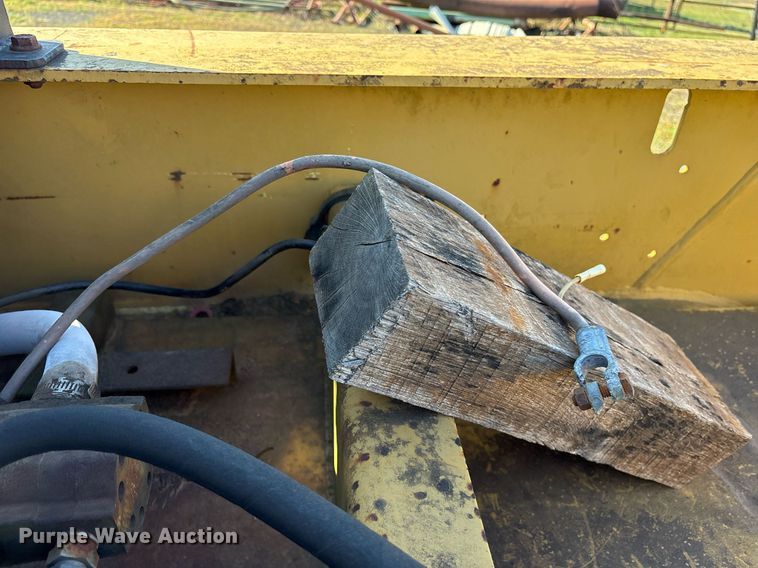 image for item OK9478 1990 Etnyre lowboy equipment trailer