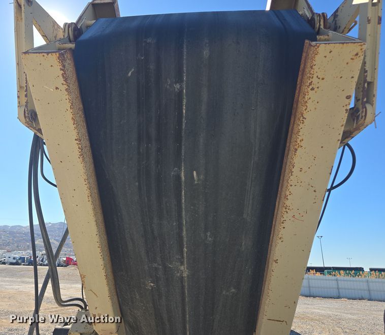 image for item YA0369 2006 KPI - JCI 2650 jaw crusher