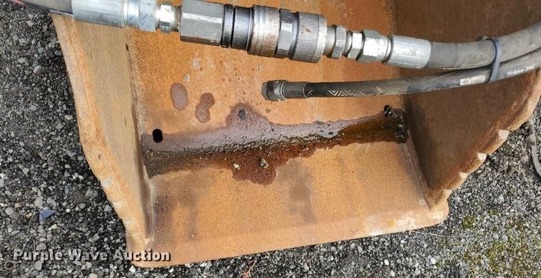 image for item YA0372 2020 MB America BF 60.1 S4 excavator crusher bucket