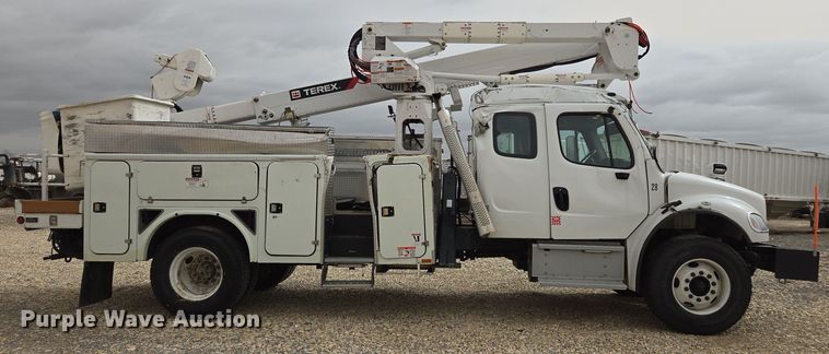 image for item YA0381 2022 Freightliner M2 106 bucket truck