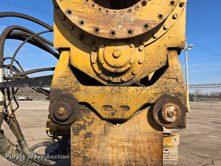 image for item YA0389 2020 CZM EK125 drilling rig