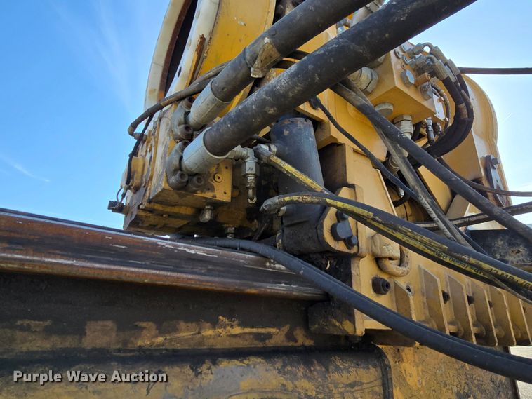 image for item YA0389 2020 CZM EK125 drilling rig