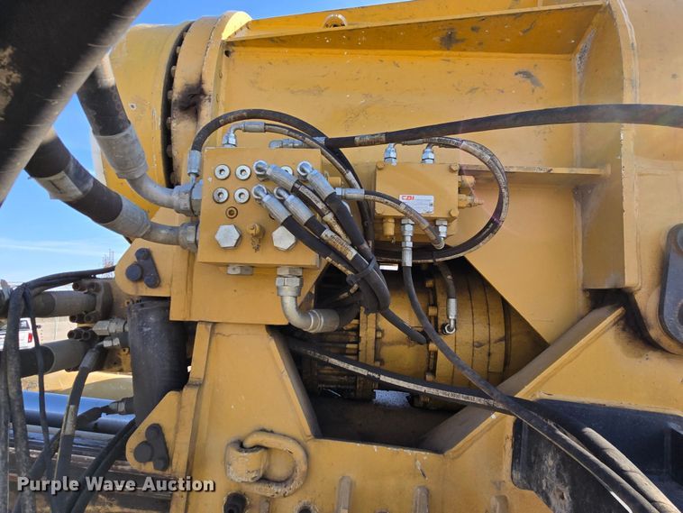 image for item YA0389 2020 CZM EK125 drilling rig