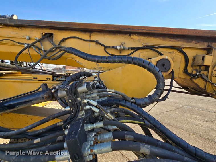 image for item YA0389 2020 CZM EK125 drilling rig