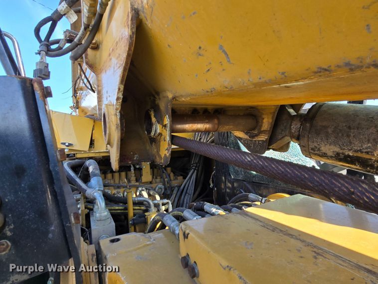 image for item YA0389 2020 CZM EK125 drilling rig