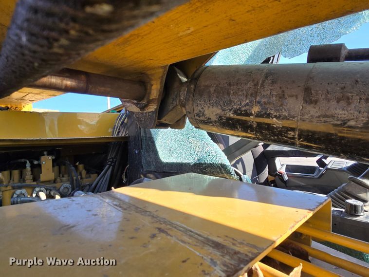 image for item YA0389 2020 CZM EK125 drilling rig