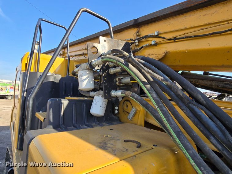 image for item YA0389 2020 CZM EK125 drilling rig