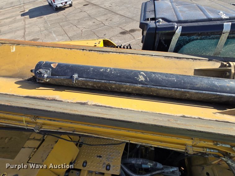 image for item YA0389 2020 CZM EK125 drilling rig