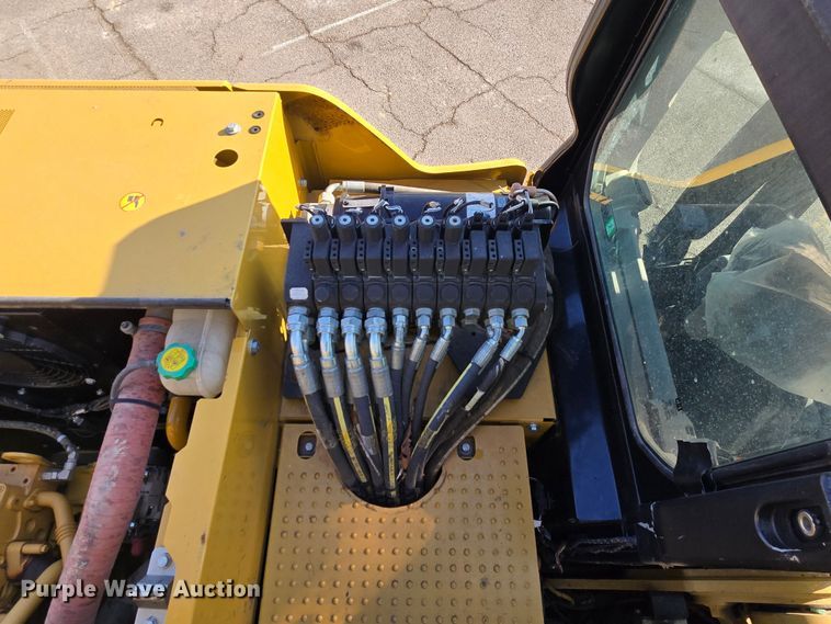 image for item YA0389 2020 CZM EK125 drilling rig