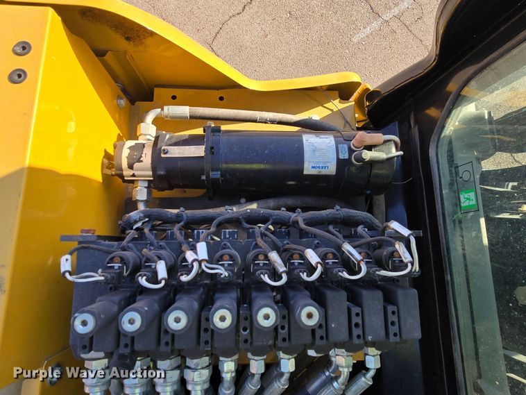 image for item YA0389 2020 CZM EK125 drilling rig