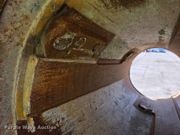 image for item YA0389 2020 CZM EK125 drilling rig