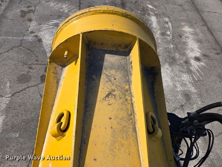 image for item YA0389 2020 CZM EK125 drilling rig