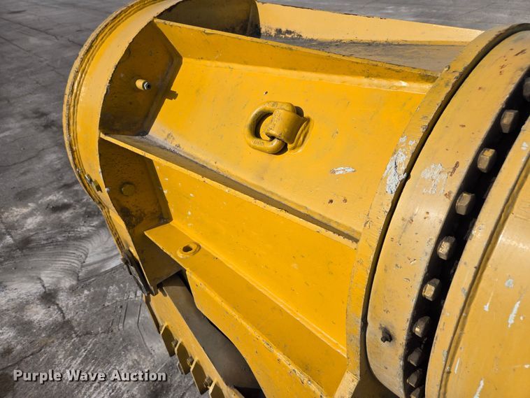 image for item YA0389 2020 CZM EK125 drilling rig