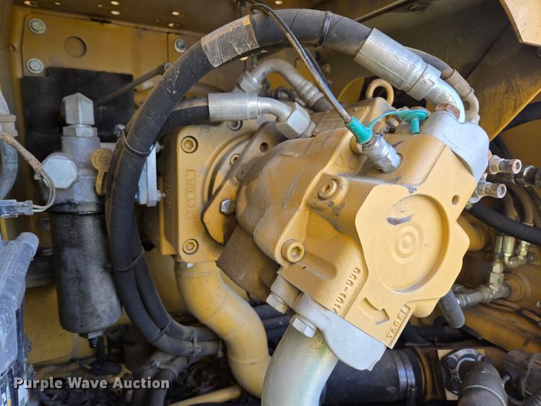 image for item YA0389 2020 CZM EK125 drilling rig