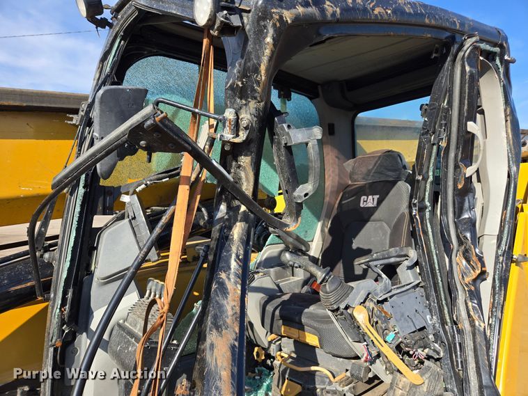 image for item YA0389 2020 CZM EK125 drilling rig