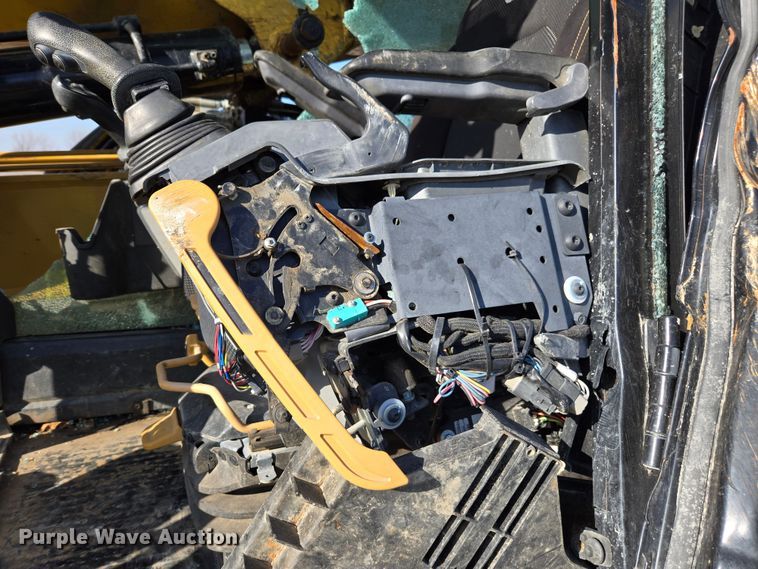 image for item YA0389 2020 CZM EK125 drilling rig