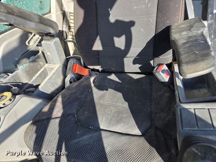 image for item YA0389 2020 CZM EK125 drilling rig