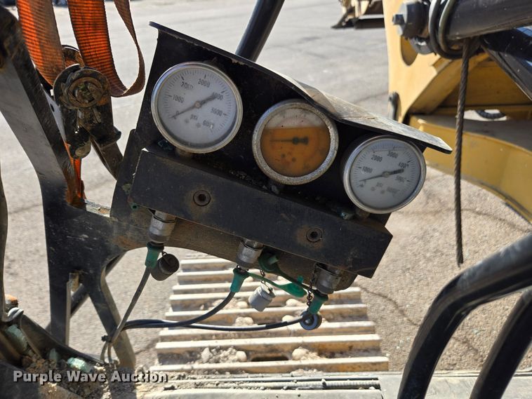 image for item YA0389 2020 CZM EK125 drilling rig