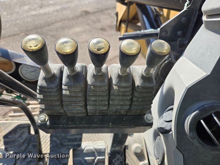 image for item YA0389 2020 CZM EK125 drilling rig