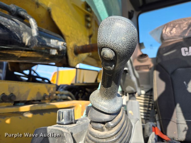 image for item YA0389 2020 CZM EK125 drilling rig