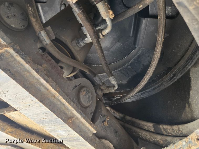 image for item YA0389 2020 CZM EK125 drilling rig