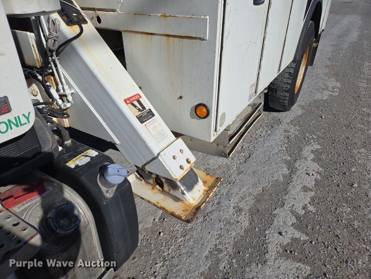 image for item YA0392 2011 Freightliner Business Class M2 106 bucket truck