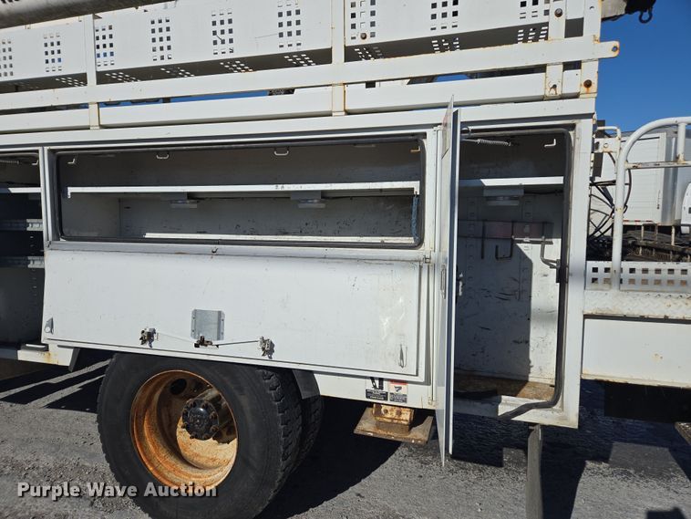 image for item YA0392 2011 Freightliner Business Class M2 106 bucket truck