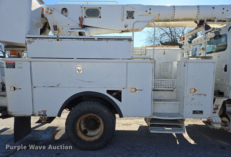 image for item YA0392 2011 Freightliner Business Class M2 106 bucket truck