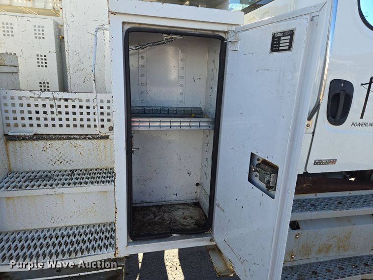 image for item YA0392 2011 Freightliner Business Class M2 106 bucket truck