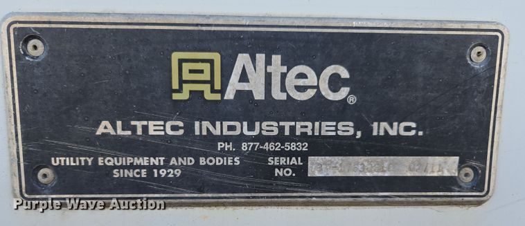 image for item YA0392 2011 Freightliner Business Class M2 106 bucket truck