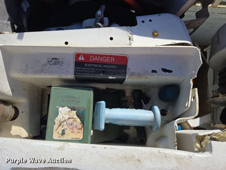 image for item YA0392 2011 Freightliner Business Class M2 106 bucket truck