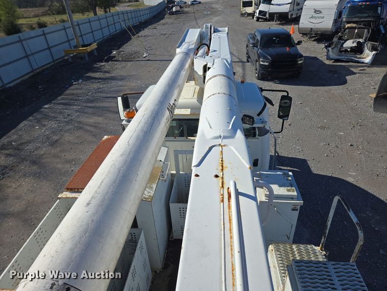 image for item YA0392 2011 Freightliner Business Class M2 106 bucket truck