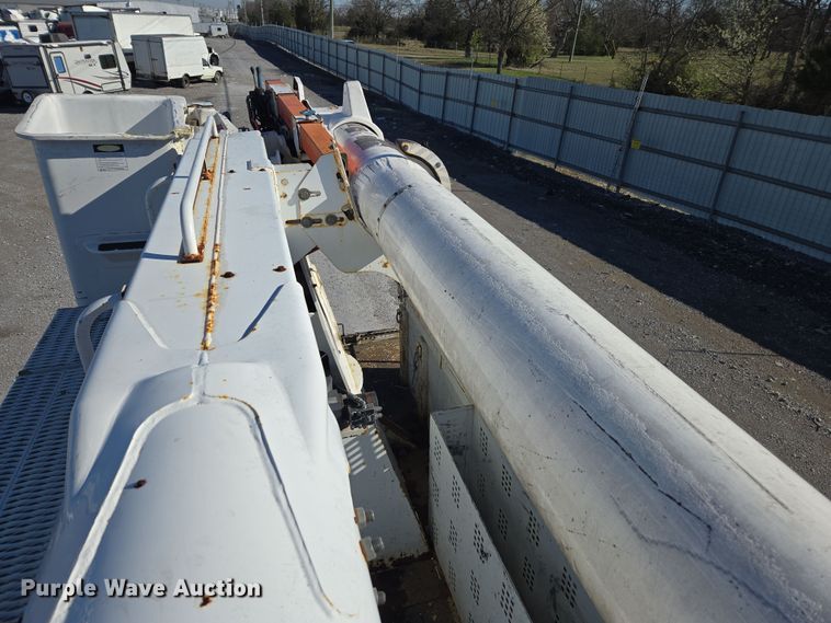 image for item YA0392 2011 Freightliner Business Class M2 106 bucket truck