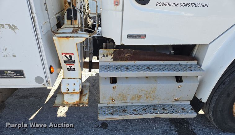image for item YA0392 2011 Freightliner Business Class M2 106 bucket truck