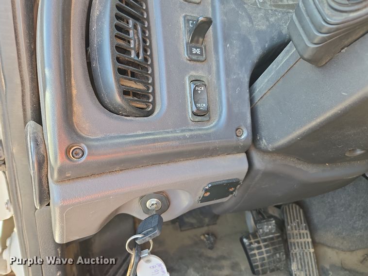 image for item YA0392 2011 Freightliner Business Class M2 106 bucket truck