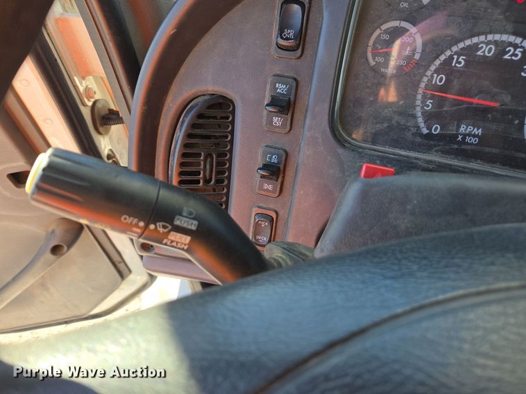 image for item YA0392 2011 Freightliner Business Class M2 106 bucket truck