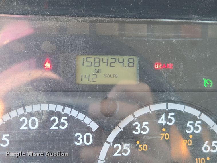 image for item YA0392 2011 Freightliner Business Class M2 106 bucket truck