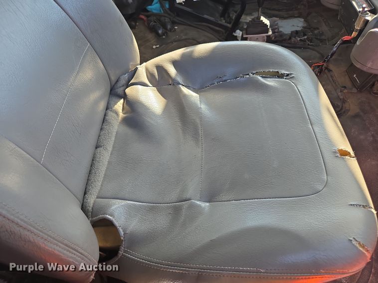 image for item YA0392 2011 Freightliner Business Class M2 106 bucket truck