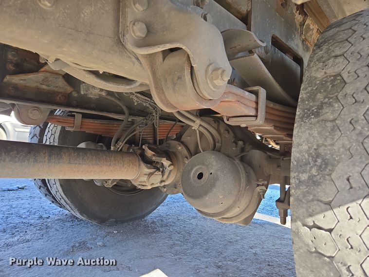 image for item YA0392 2011 Freightliner Business Class M2 106 bucket truck