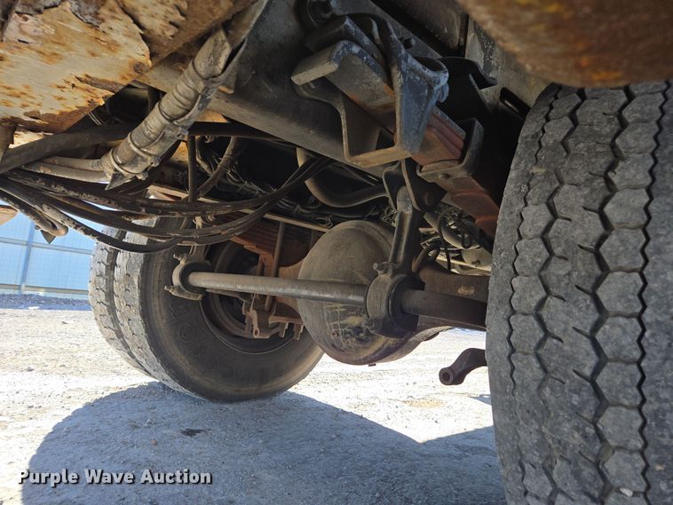 image for item YA0392 2011 Freightliner Business Class M2 106 bucket truck